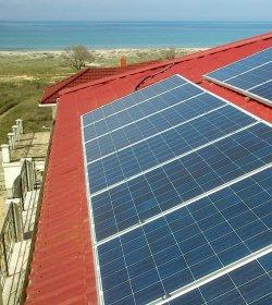 Солнечная электростанция в мини-гостинице, п. Мирный, Крым
