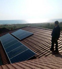 Солнечная электростанция в мини-гостинице, п. Мирный, Крым